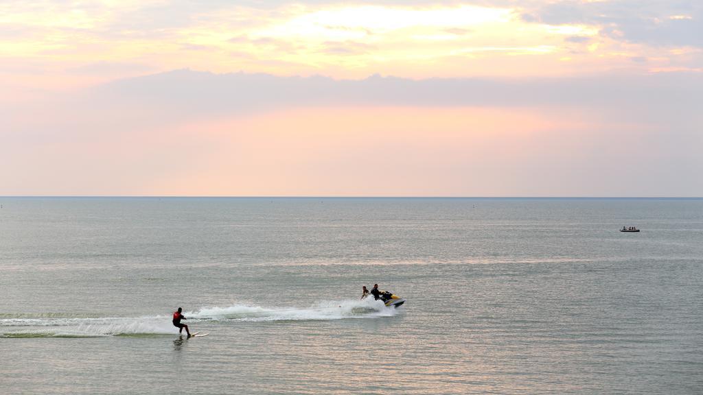 Beach-Dijkvilla Seaview Horizons Маккум Номер фото