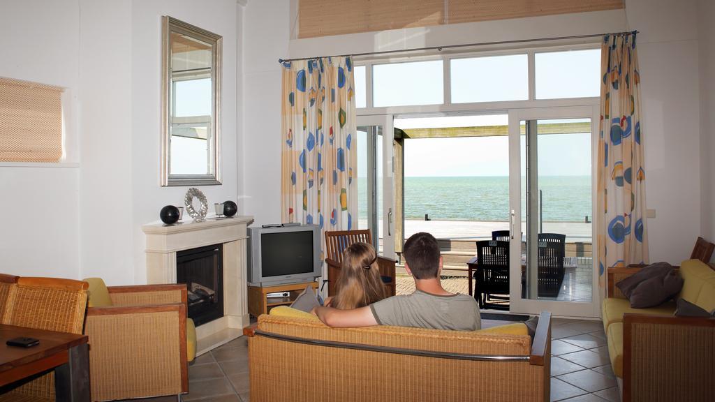 Beach-Dijkvilla Seaview Horizons Маккум Номер фото